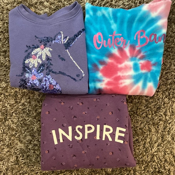 Set Of 3 Sweatshirts In GUC - Picture 2 of 8